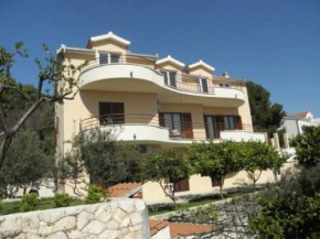  Apartments Antonio  Трогир